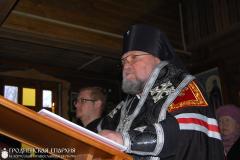 Повечерие и чтение канона Андрея Критского в часовне в честь Тихвинской иконы Божией Матери возглавил архиепископ Артемий