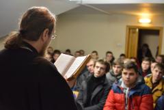 В Свято-Владимирской церкви состоялась профилактическая беседа о наркомании и презентация специализированного библиотечного отдела