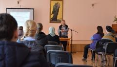 В родительском клубе Покровского собора говорили о защите жизни и семейных ценностей