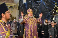 В Неделю Торжества Православия архиепископ Артемий совершил литургию в кафедральном соборе Гродно