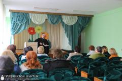 Священник провел лекционную встречу в Зельвенской средней школе