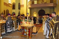 Архиепископ Артемий совершил Литургию Преждеосвященных Даров в храме поселка Красносельский