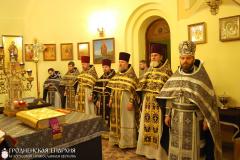 Архиепископ Артемий совершил Литургию Преждеосвященных Даров в храме поселка Красносельский