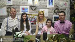 Семья волонтеров Гродненского Центра защиты жизни и семьи «РадзiМа» заняла второе место в конкурсе многодетных семей