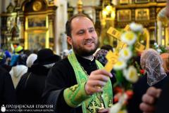 В день Входа Господня в Иерусалим архиепископ Артемий совершил литургию в кафедральном соборе города Гродно