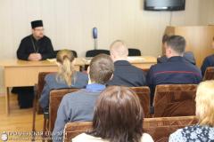 Священник провел встречу с сотрудниками Зельвенского РОВД