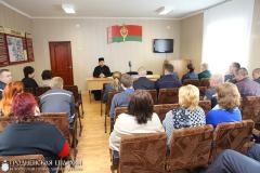 Священник провел встречу с сотрудниками Зельвенского РОВД