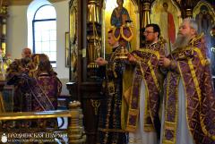 В Великий Четверток архиепископ Артемий совершил литургию в кафедральном соборе Гродно