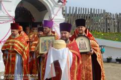 В понедельник Светлой седмицы архиепископ Артемий совершил литургию в храме Благовещения Пресвятой Богородицы города Волковыска