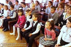 Братчики храма Собора Всех Белорусских Святых города поздравили с Пасхой воспитанников детского дома и хосписа