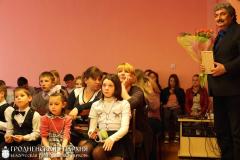 Братчики храма Собора Всех Белорусских Святых города поздравили с Пасхой воспитанников детского дома и хосписа