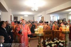 Архиепископ Артемий совершил литургию в нижнем храме прихода Собора Всех Белорусских Святых города Гродно