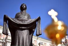 Пасхальный автопробег в честь 71-летия Победы остановился у стен Покровского собора