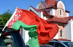 Пасхальный автопробег в честь 71-летия Победы остановился у стен Покровского собора