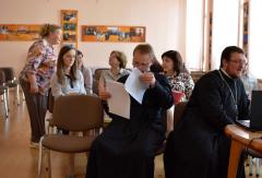 Состоялась защита дипломных работ выпускников катехизаторских курсов при Покровском соборе