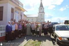 Паломники из Зельвенского отделения дневного пребывания инвалидов и прихожане поселка Зельва посетили Жировичский монастырь