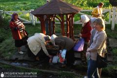 Паломники из Зельвенского отделения дневного пребывания инвалидов и прихожане поселка Зельва посетили Жировичский монастырь