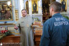 Сотрудники Зельвенского отдела чрезвычайных ситуаций посетили храм Святой Троицы