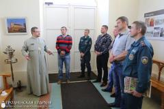 Сотрудники Зельвенского отдела чрезвычайных ситуаций посетили храм Святой Троицы