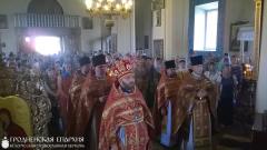 Архиепископ Артемий совершил литургию и освящение креста и купола Александро-Невской церкви д. Вертелишки