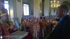 Архиепископ Артемий совершил литургию и освящение креста и купола Александро-Невской церкви д. Вертелишки