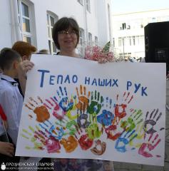 Священник принял участие в итоговой линейке в гимназии Щучина