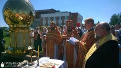 Архиепископ Артемий освятил купол и крест строящегося храма поселка Пограничный