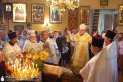 Архиепископ Артемий совершил литургию в храме Святителя Николая города Волковыска