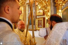 Архиепископ Артемий совершил литургию в храме Святителя Николая города Волковыска