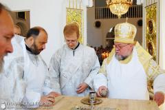 Архиепископ Артемий освятил престол и совершил литургию в храме Собора Белорусских Святых деревни Верейки