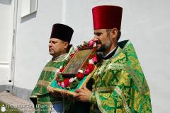 В день Святой Троицы архиепископ Артемий совершил литургию в храме деревни Подороск