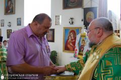 В день Святой Троицы архиепископ Артемий совершил литургию в храме деревни Подороск