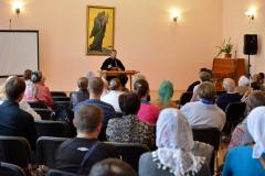 Протодиакон Павел Бубнов рассказал о смысле шестопсалмия в клубе православного общения