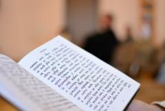 Протодиакон Павел Бубнов рассказал о смысле шестопсалмия в клубе православного общения