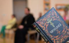 Протодиакон Павел Бубнов рассказал о смысле шестопсалмия в клубе православного общения