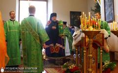 Архиепископ Артемий возглавил соборное богослужение в храме Святителя Николая поселка Берестовица