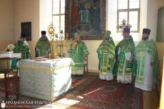 Архиепископ Артемий возглавил соборное богослужение в храме Святителя Николая поселка Берестовица