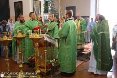Архиепископ Артемий возглавил соборное богослужение в храме Святителя Николая поселка Берестовица