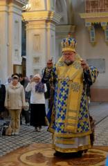 Архиепископ Артемий совершил в Покровском соборе литургию и диаконскую хиротонию