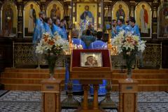 Архиепископ Артемий совершил в Покровском соборе литургию и диаконскую хиротонию