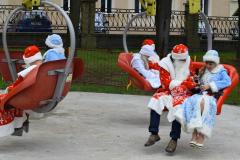 В парк Жилибера на выходных наведались Деды Морозы