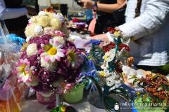 «Семейный пикник в яблоневом саду»