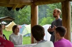 [Обновлено]: Священники Покровского собора побеседовали с участниками слёта Гродненской епархии