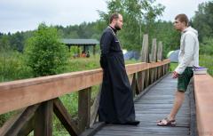 [Обновлено]: Священники Покровского собора побеседовали с участниками слёта Гродненской епархии