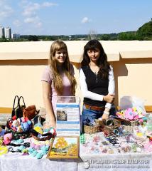 Благотворительная ярмарка в поддержку Захара Лукьянчикова