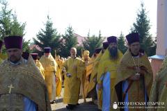 Архиепископ Артемий совершил литургию в храме деревни Индура