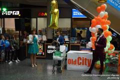 Директор Гродненского благотворительного общества поздравила с днем рождения торговый центр «OldCity»