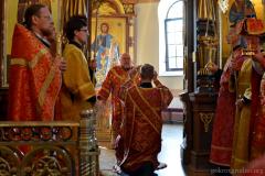Владыка Артемий  совершил литургию и диаконскую хиротонию в Покровском соборе 