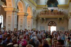 Владыка Артемий  совершил литургию и диаконскую хиротонию в Покровском соборе 