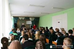 Благочинный Зельвенского округа провел встречу с учащимися школы №2 поселка Зельва 